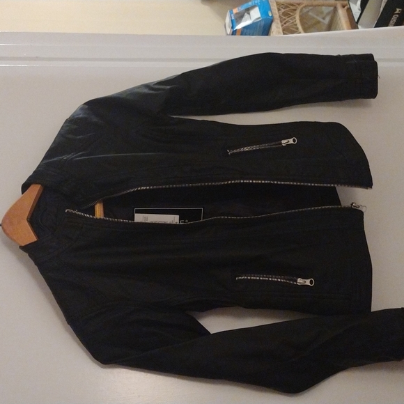 Jacket - Picture 1 of 5